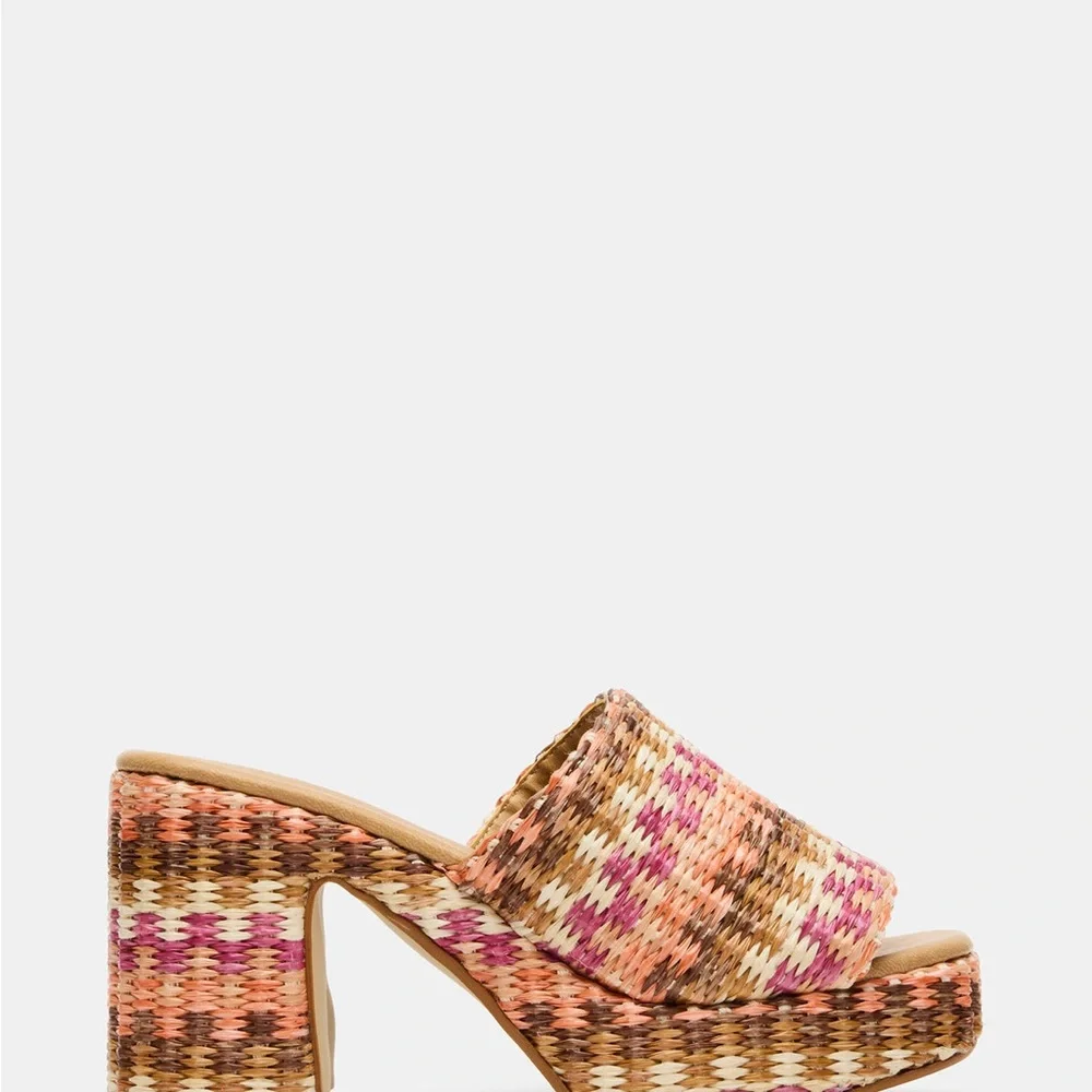 NEW! STEVE MADDEN KOLA PINK RAFFIA. NIB SZ 7 - Picture 1 of 5